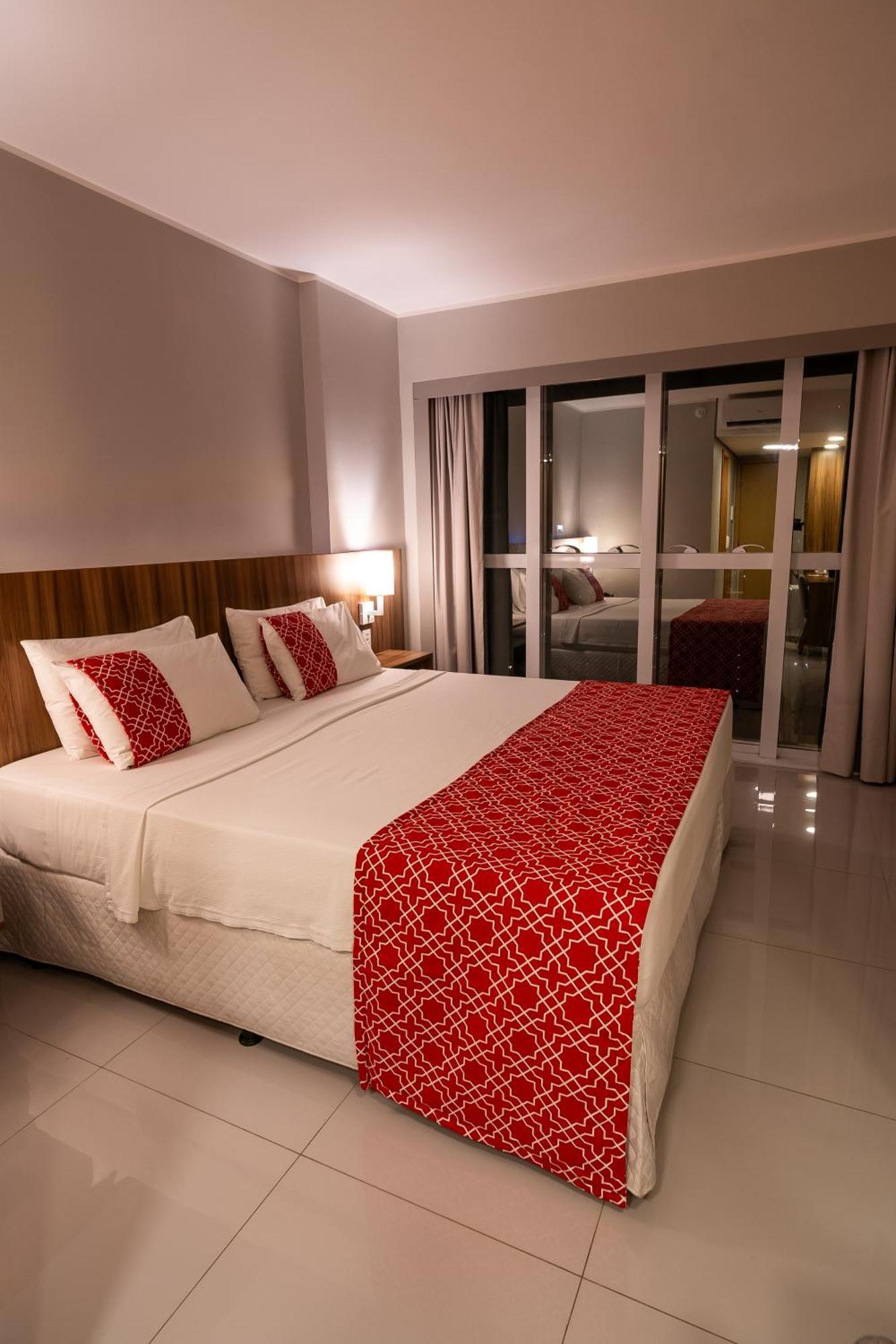Deluxe Room,1642406326:JPEG